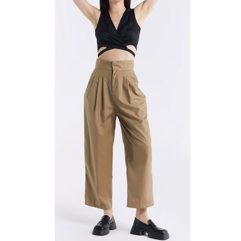 Lattelier Khaki Ultra High Rise Pleated Minimalist Trousers